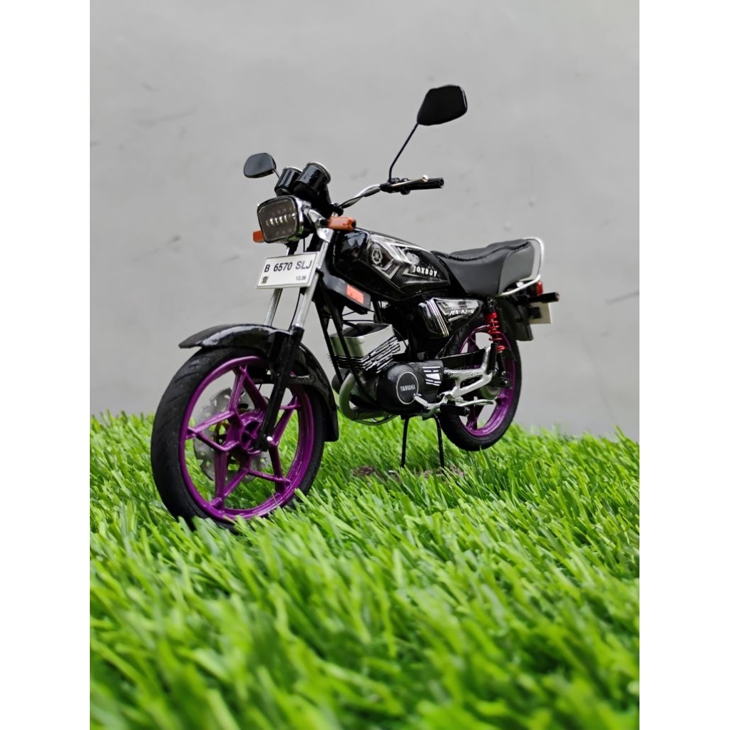 Diecast miniatur motor YAMAHA RX king Custom Skala 1:12 Handmade