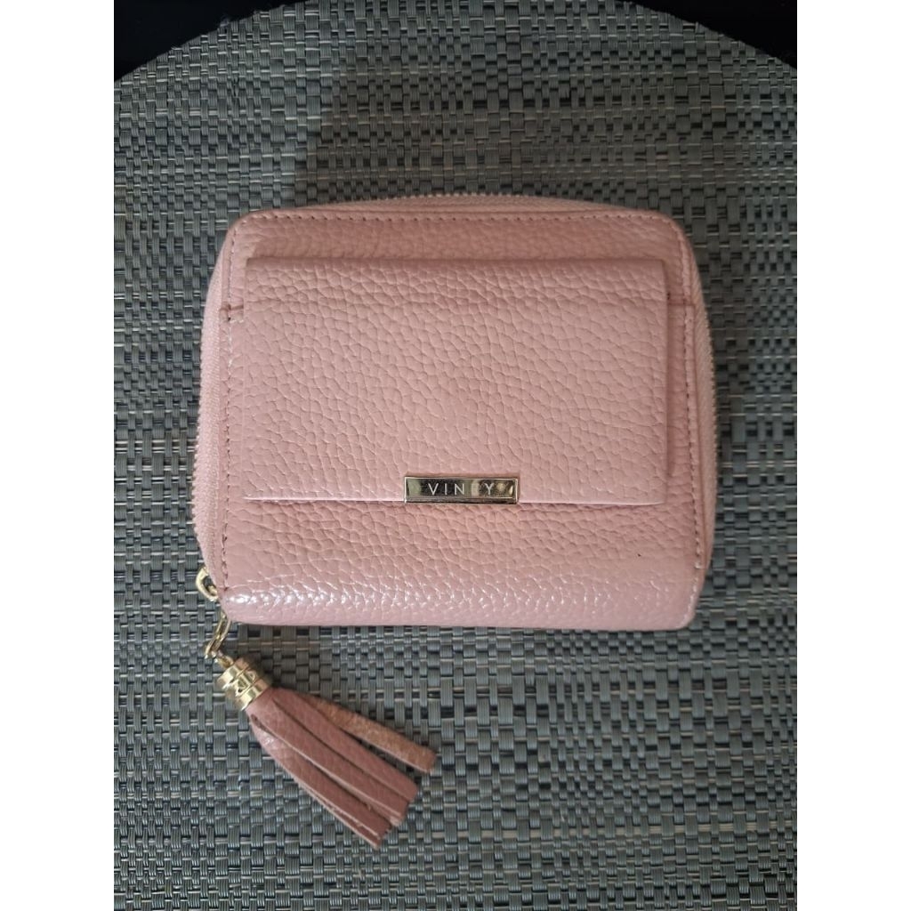 Dompet Viney