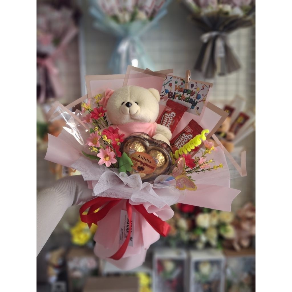 BUKET ULTAH/ BUKET BONEKA/ BUKET SNACK/ BUKET WISUDA/ GRADUATION BUCKET/ BUKET ANAK BOCIL