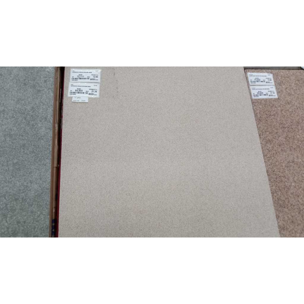 Uno Keramik / Keramik Lantai Kamar Mandi Garrison cream 40X40
