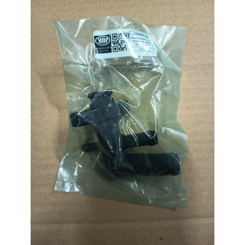 SAMBUNGAN SLANG RADIATOR VARIO 125/VARIO 150/PCX #