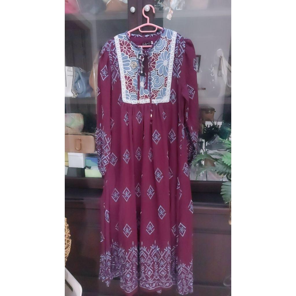 Gamis Burgundi by Abiyan