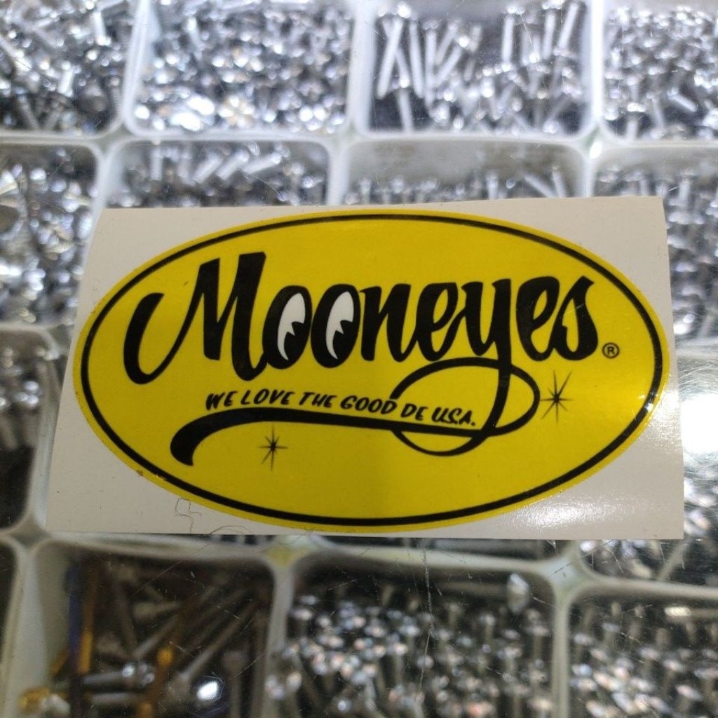 mooneyes stiker