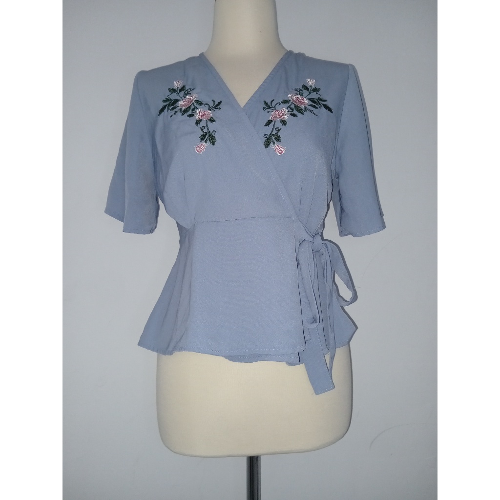 [PRELOVED] Excellent Outerwear Wanita Bordir Bunga Lengan Pendek Biru FXJC WOMAN