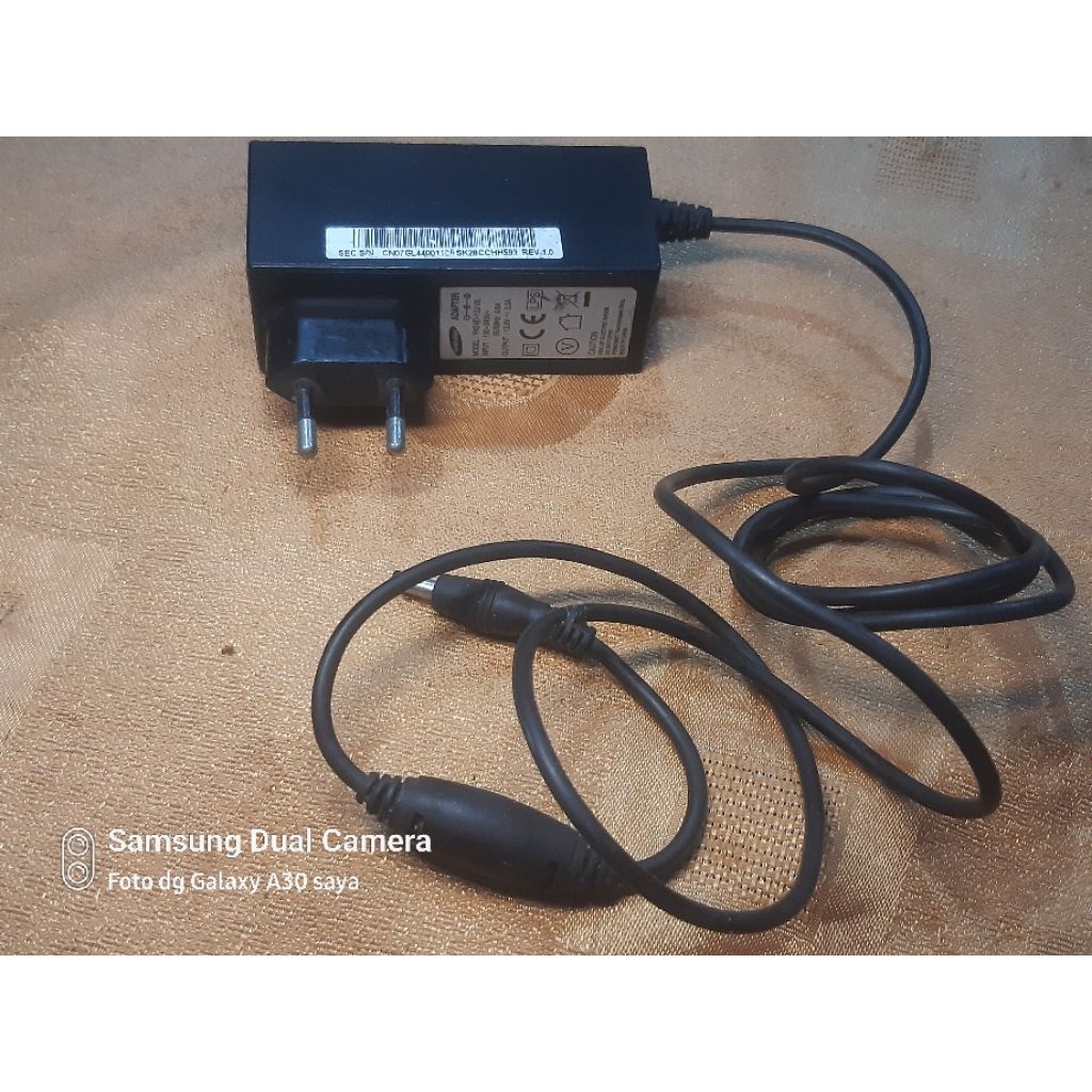 adaptor original Samsung 12V 2A colokan kecil 3.5mm bisa untuk monitor atau STB Samsung