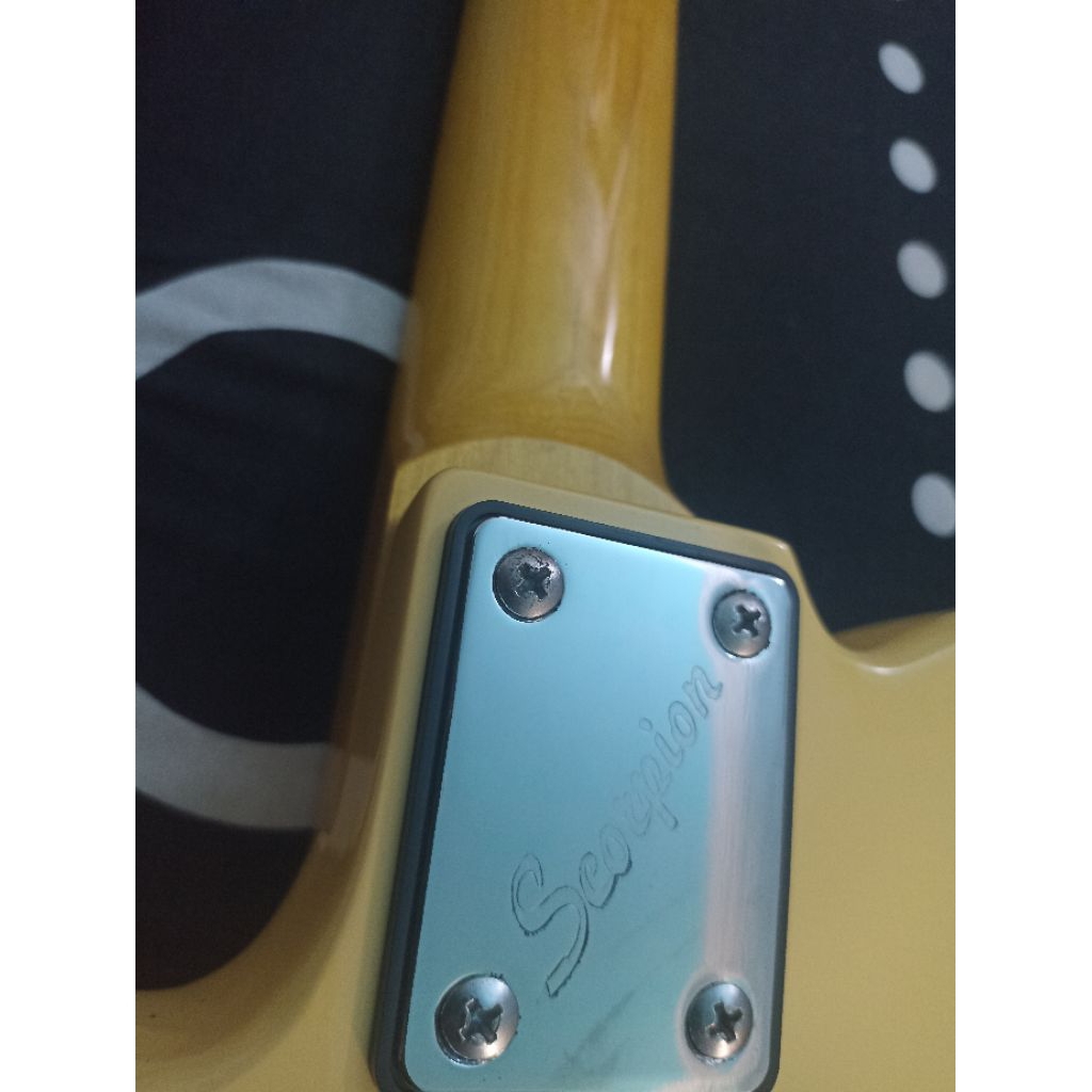 GITAR SCORPION MIC ORI