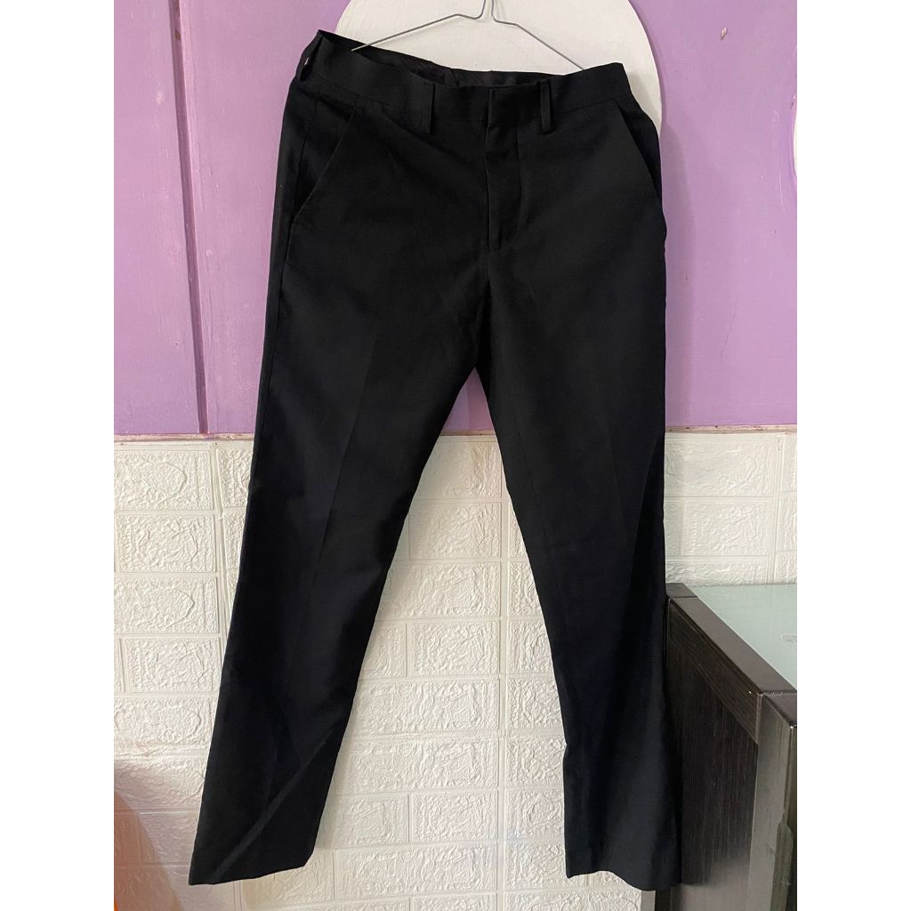 producer the executive celana bahan pria preloved