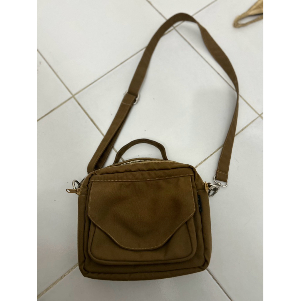 Sling bag coklat zakwoow preloved