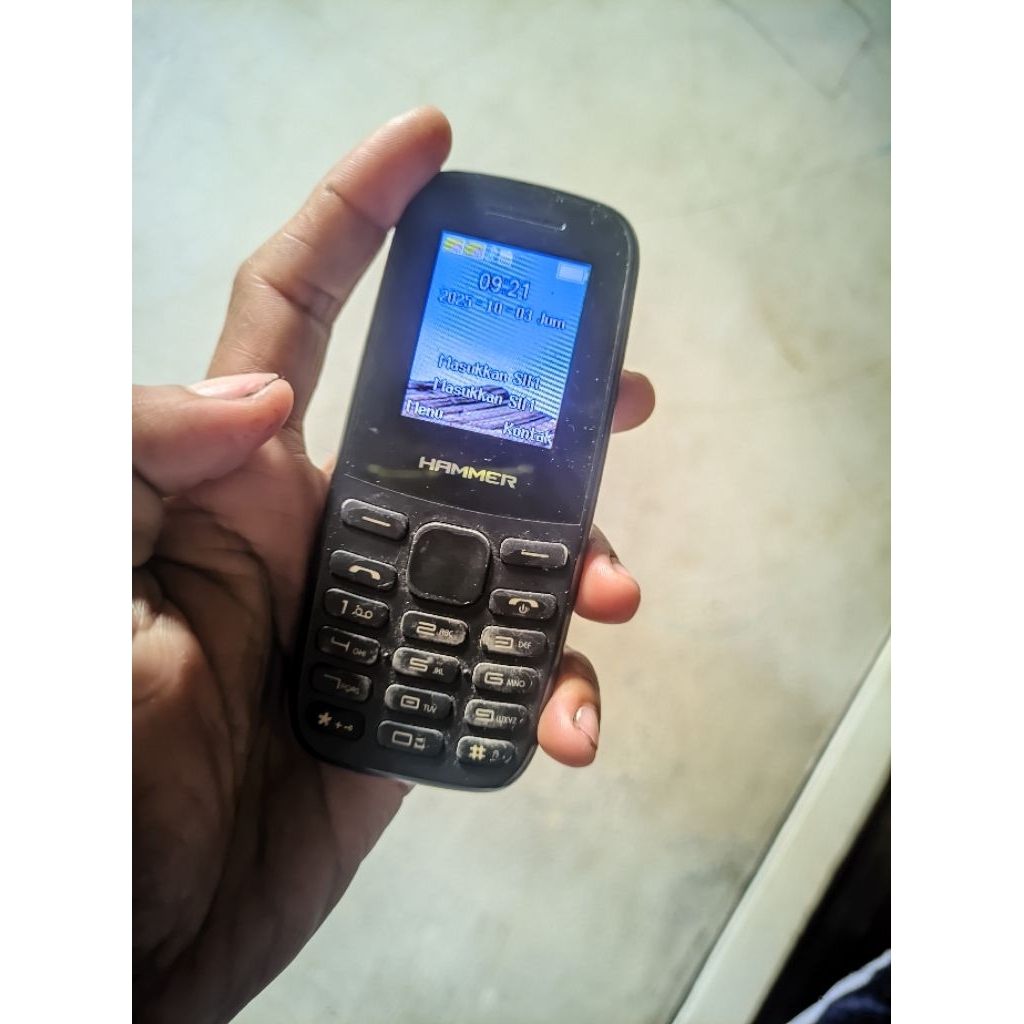 Hp jadul Advan hammer r2, bukan nokia, bisa pakai memori mp3/masteran burung