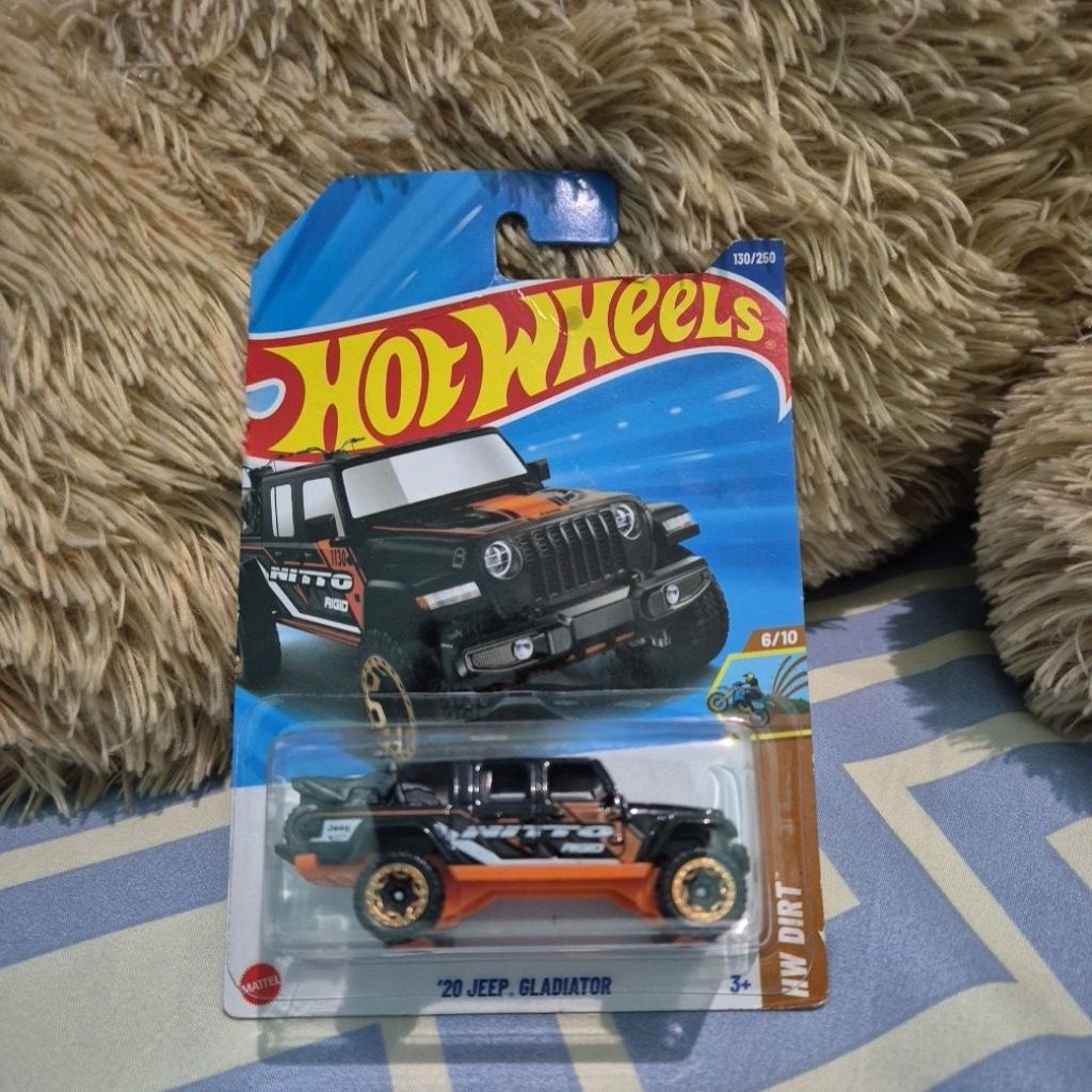 HOT WHEELS 20 JEEP GLADIATOR