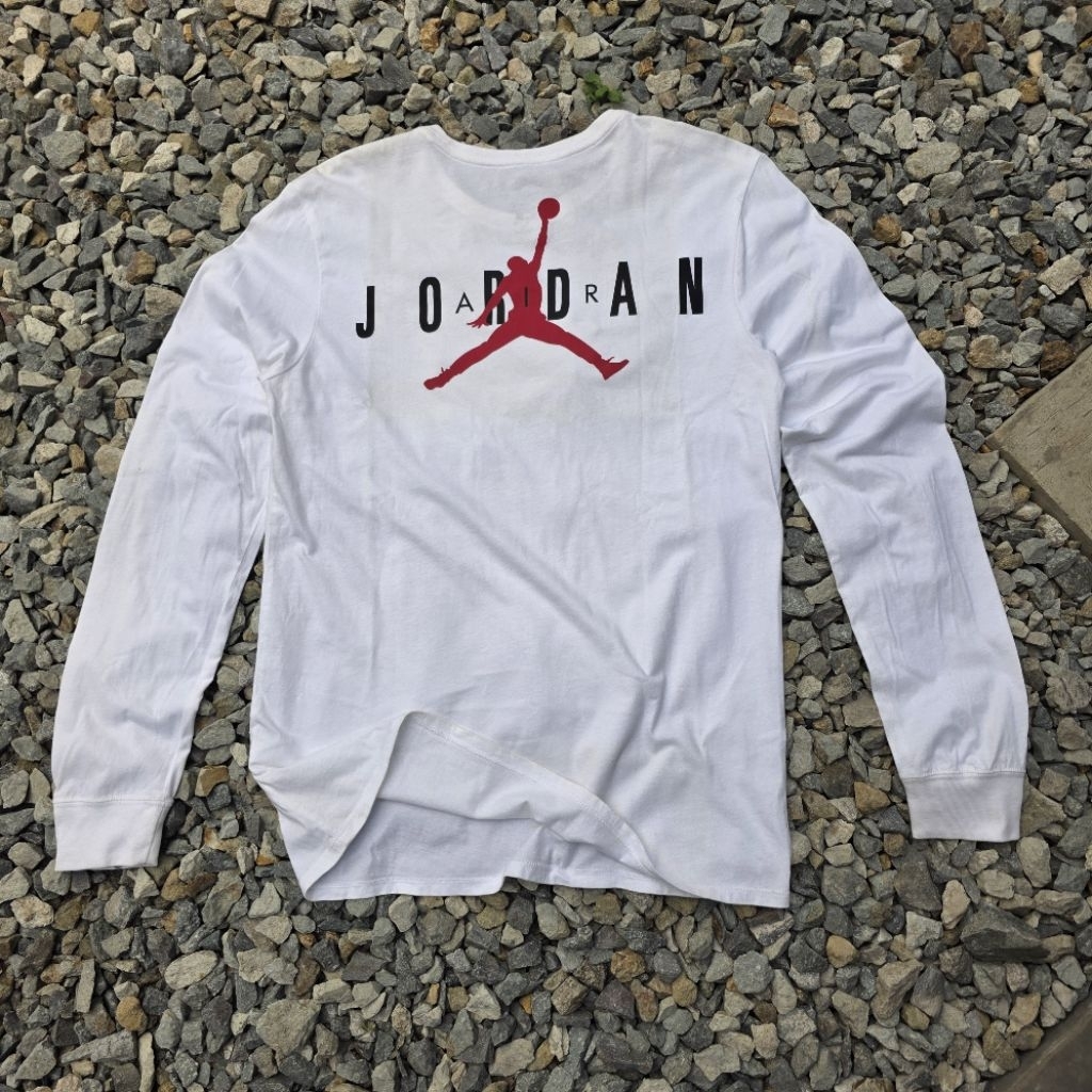 KAOS LONG SLEEVE AIR JORDAN JUMPMAN BIG LOGO ON THE BACK