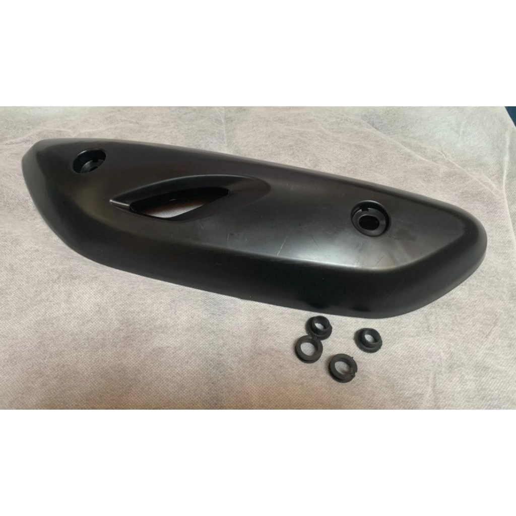 Tameng Knalpot Honda Scoopy Prestige, cocok untuk motor scoopy tahun 2021
sampai 2024.