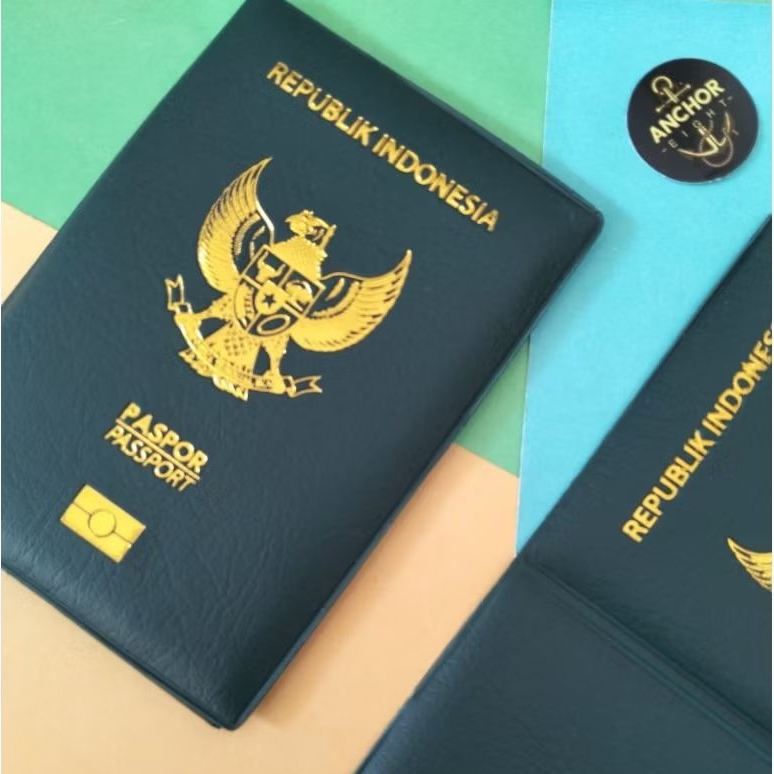 Cover Sampul E - Paspor Exclusive Passport Hardcover Pelindung Tebal, Anti Air
