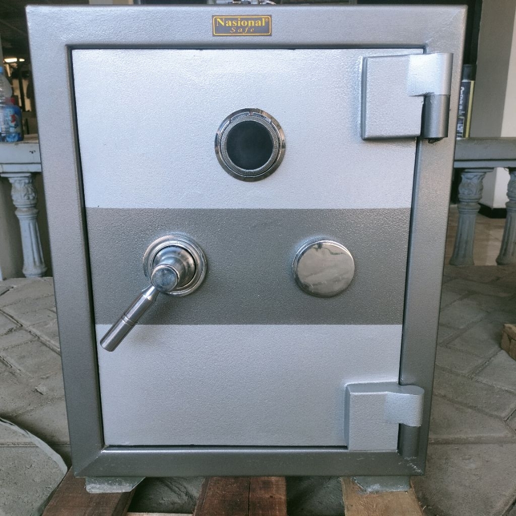 brankas A1 tahan api dan tahan air