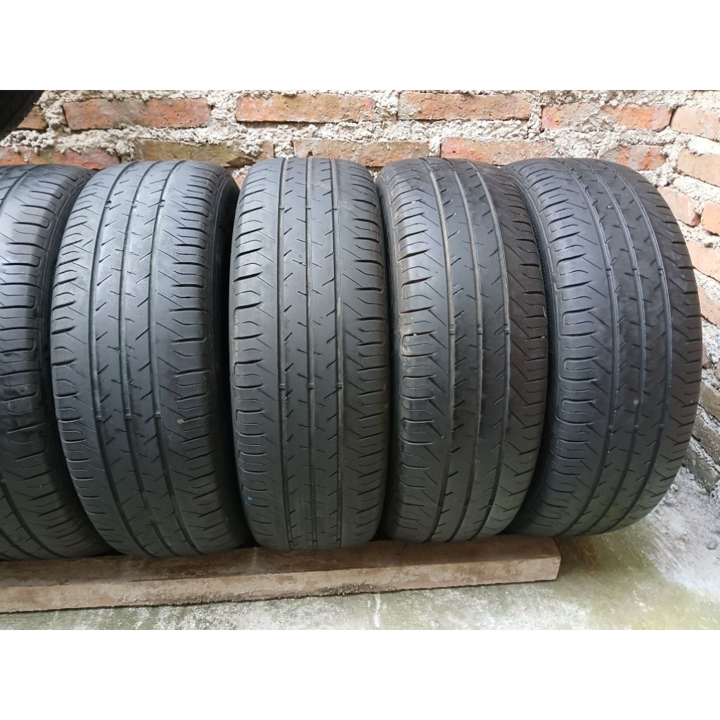 Ban Goodyear 175/65 R14