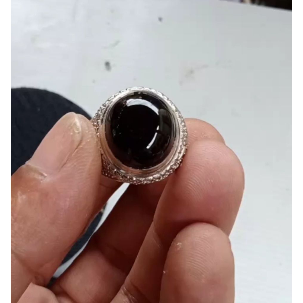 batu akik Yaman Wulung, tembus merah kantoran