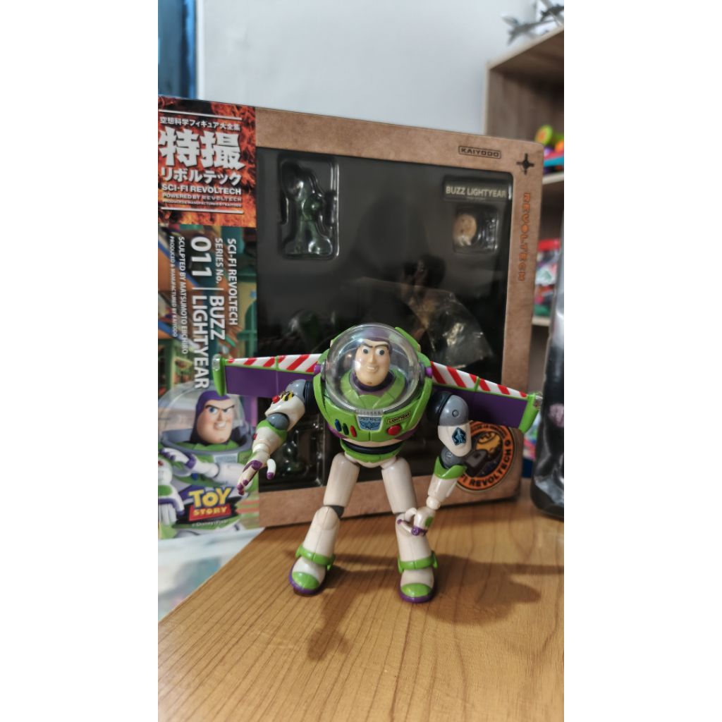 Revoltech Buzz Lightyear Original