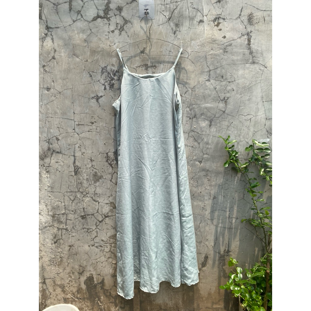 dress pesta atau outer