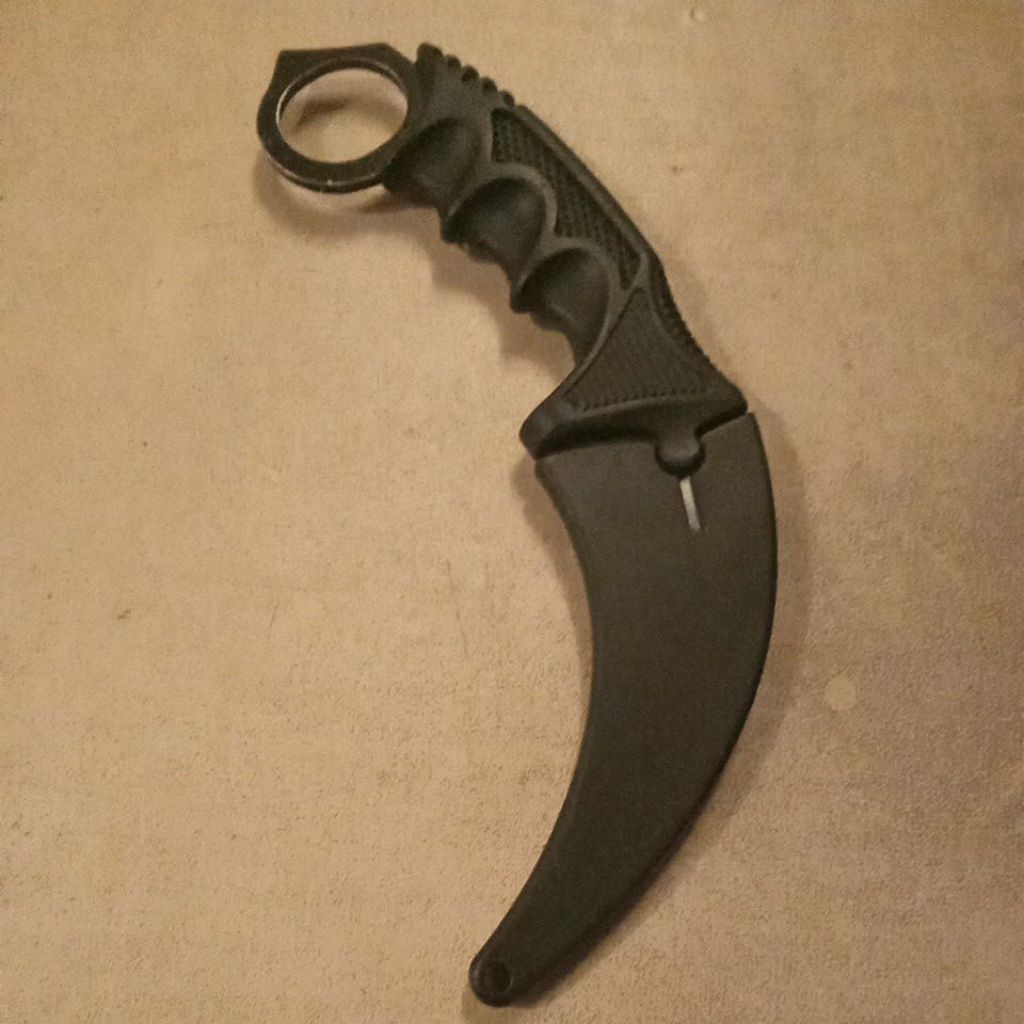 Karambit alat olahraga silat
