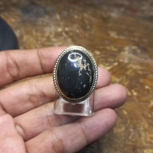 Pirus Hitam Situbondo