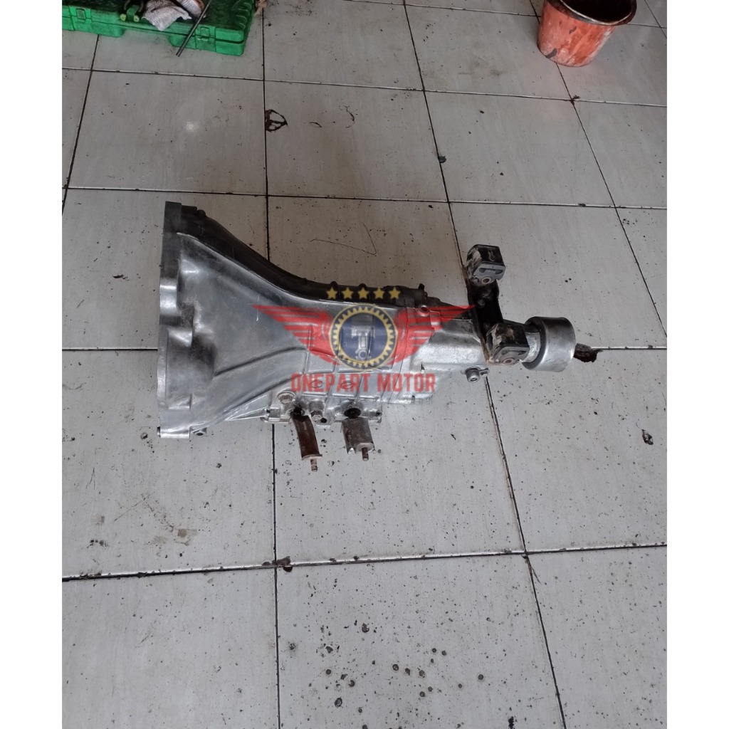 TRANSMISI GEARBOX PERSNELING L300 BENSIN 5 SPEED ORIGINAL