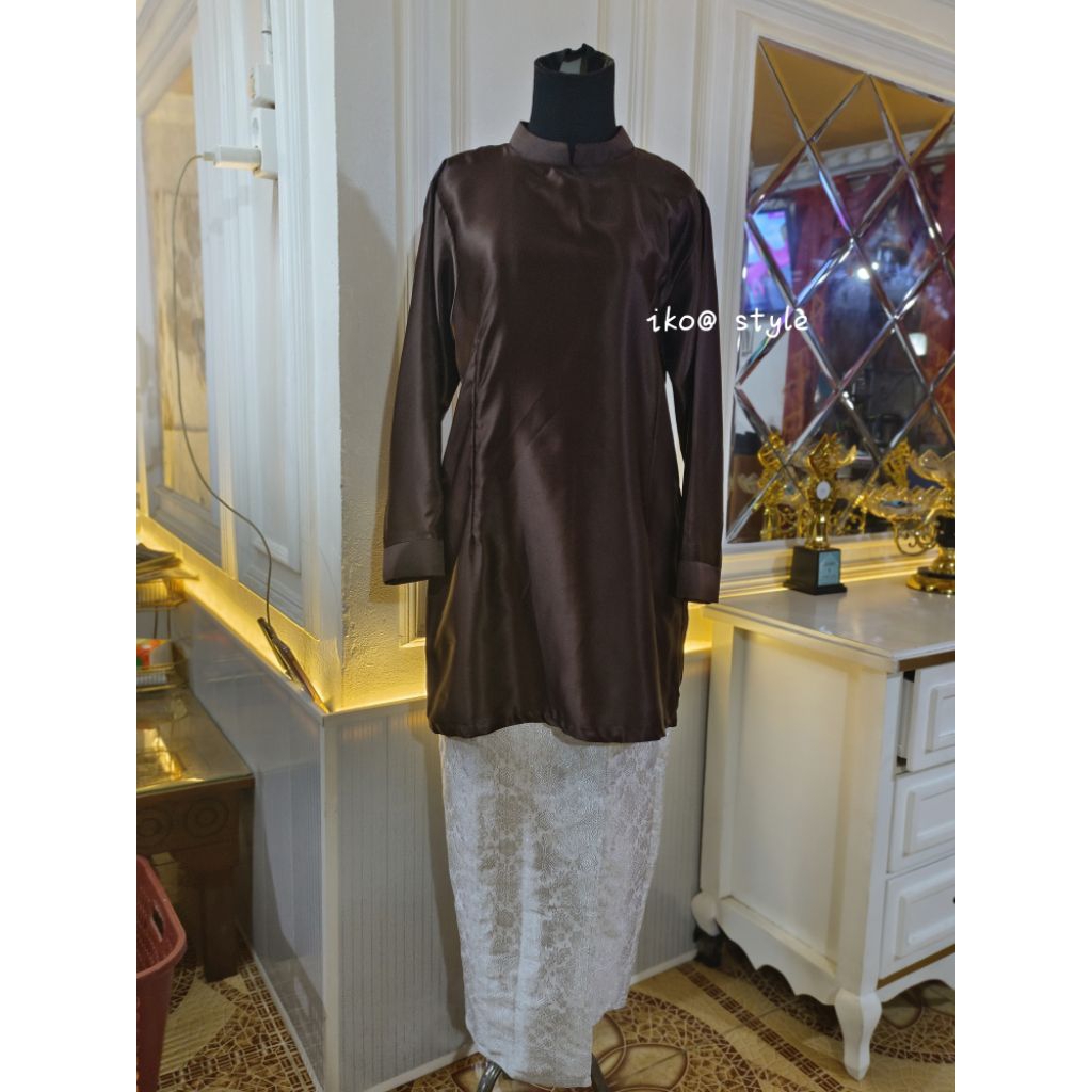 BAJU KURUNG MALAYU WANITA.HANYA ATASAN SAJA.KURUNG POLOS.KURUNG MALAYU.BAHAN SATIN VALVET.