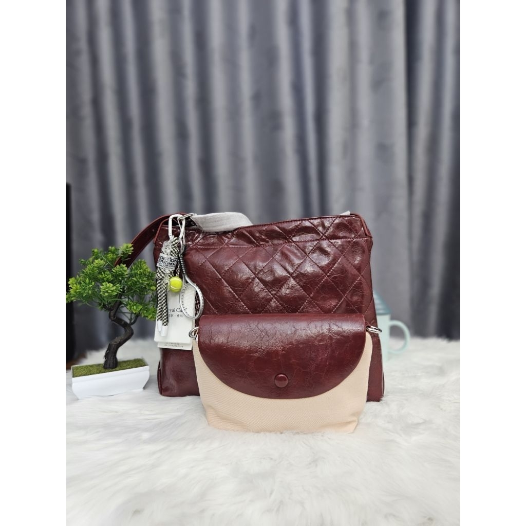 Royal Cuir Hobo Bag Glossy