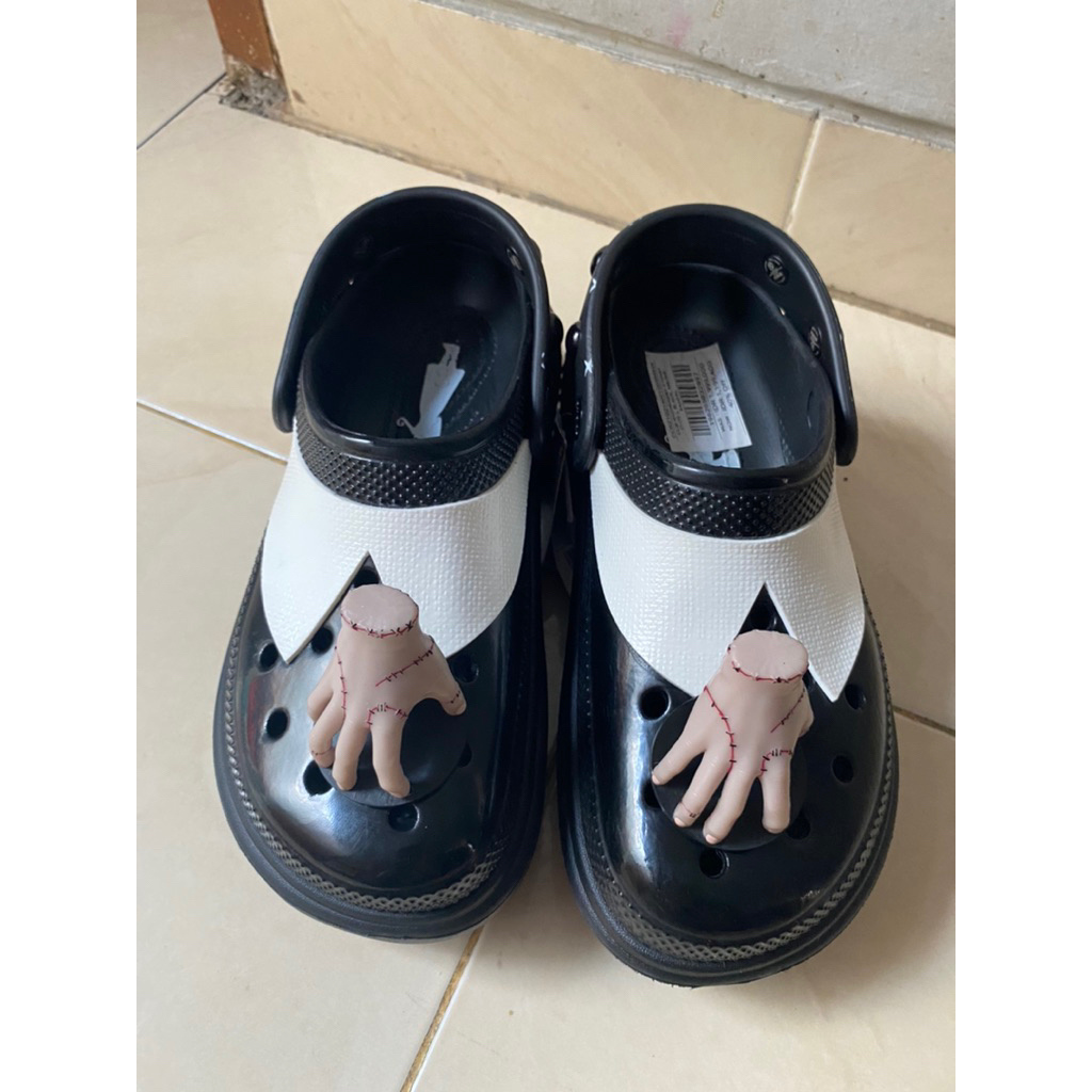 CROCS X WEDNESDAY STOMP