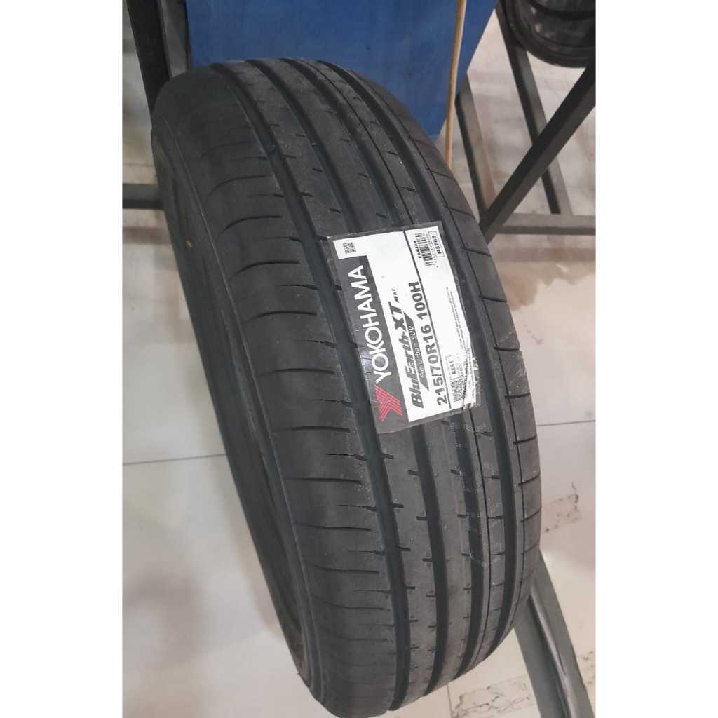 JUAL BAN MOBIL IMPORT 215 70 R16 YOKOHAMA BLUEARTH XT-AE61 HARGA SATUAN BAN