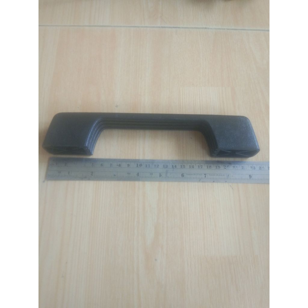 Handle handel pegangan tangan dalam mobil