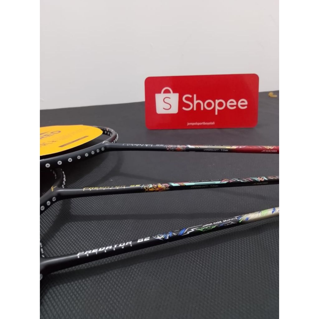 RAKET BADMINTON HUNDRED PREDATOR 82 EXTREME