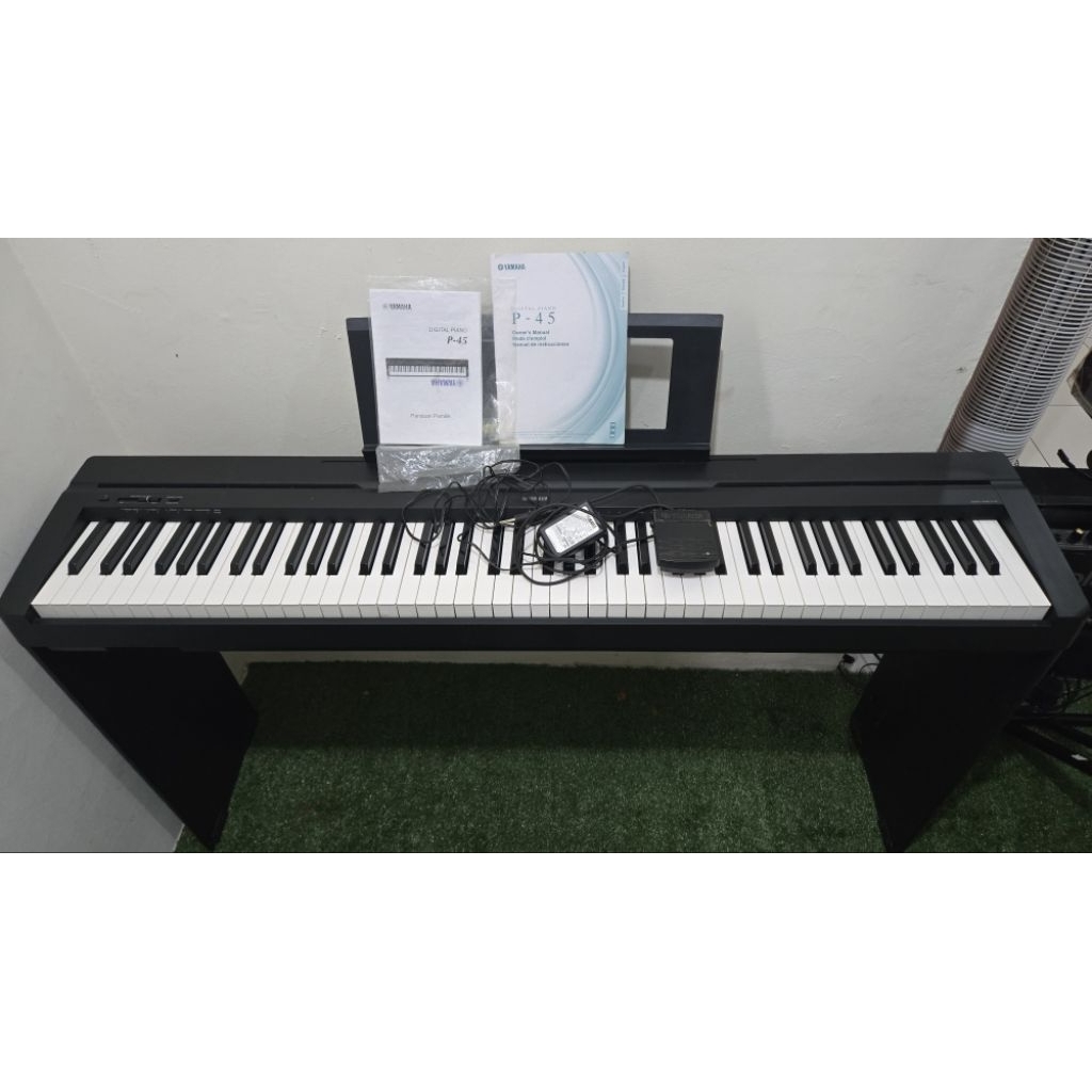 YAMAHA P45 DIGITAL PIANO SECOND MULUS LIKE NEW LENGKAP STAND KAYU