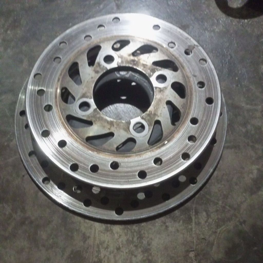 cakram depan belakang cs1 bekas