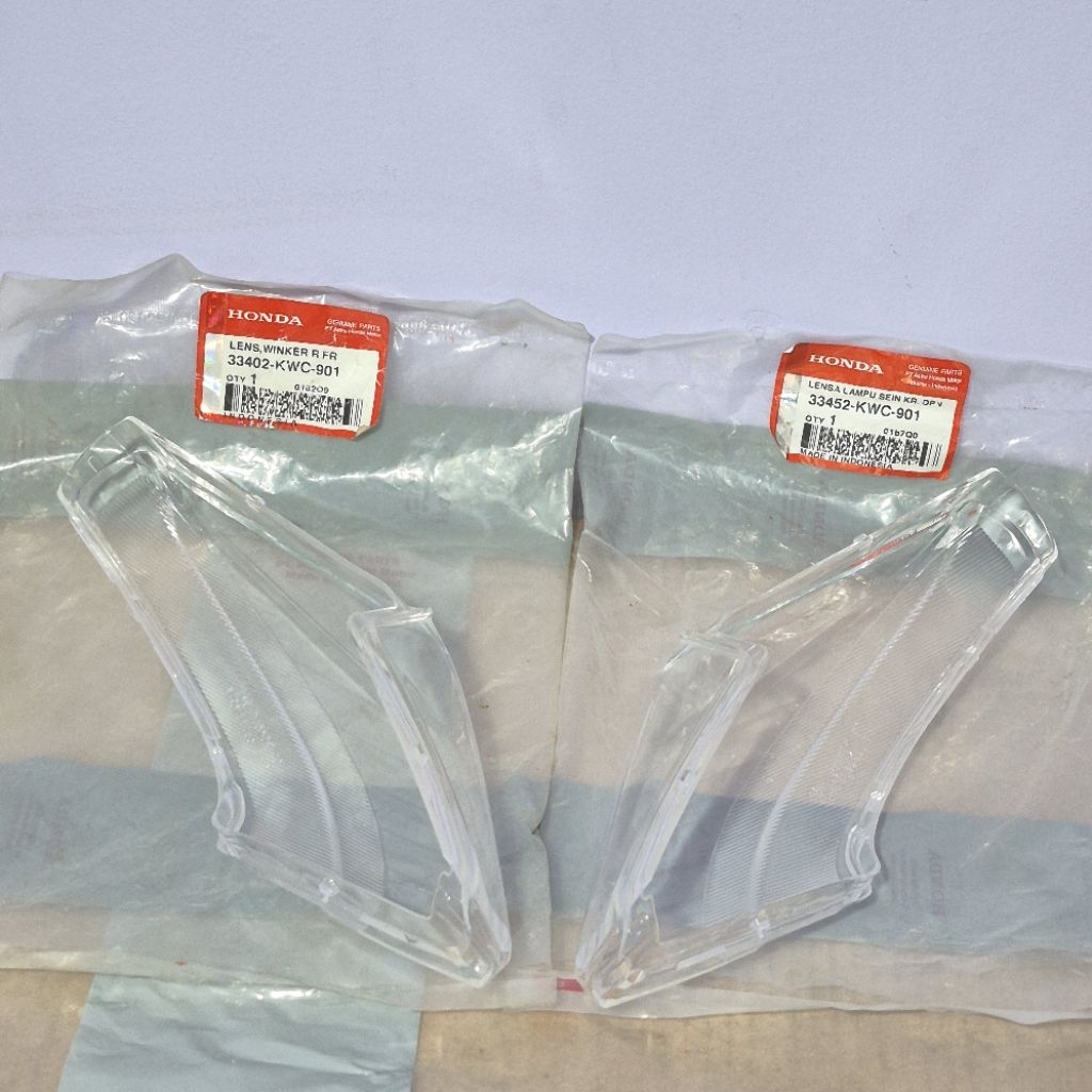 mika lampu sein depan mika kaca sein depan cs1 cs one original ahm honda kaca sein cs1 cs one depan 