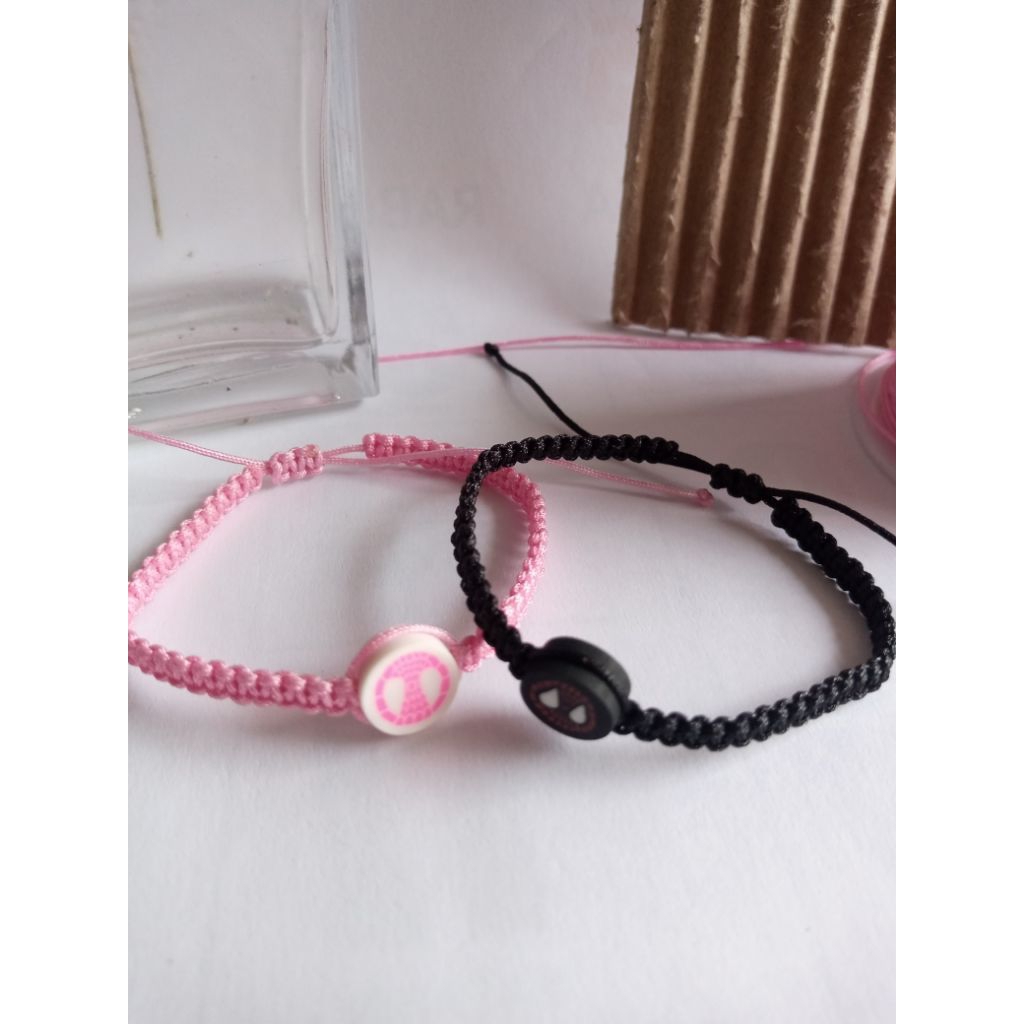 gelang couple anyam miles gwen hitam & pink gelang couple/gelang persahabatan