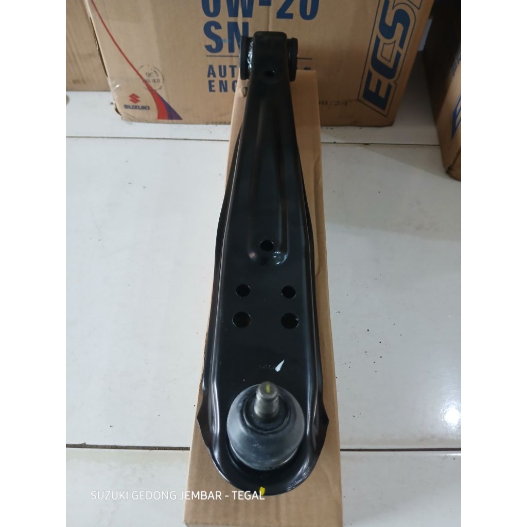 Arm ball join depan mobil APV SGP