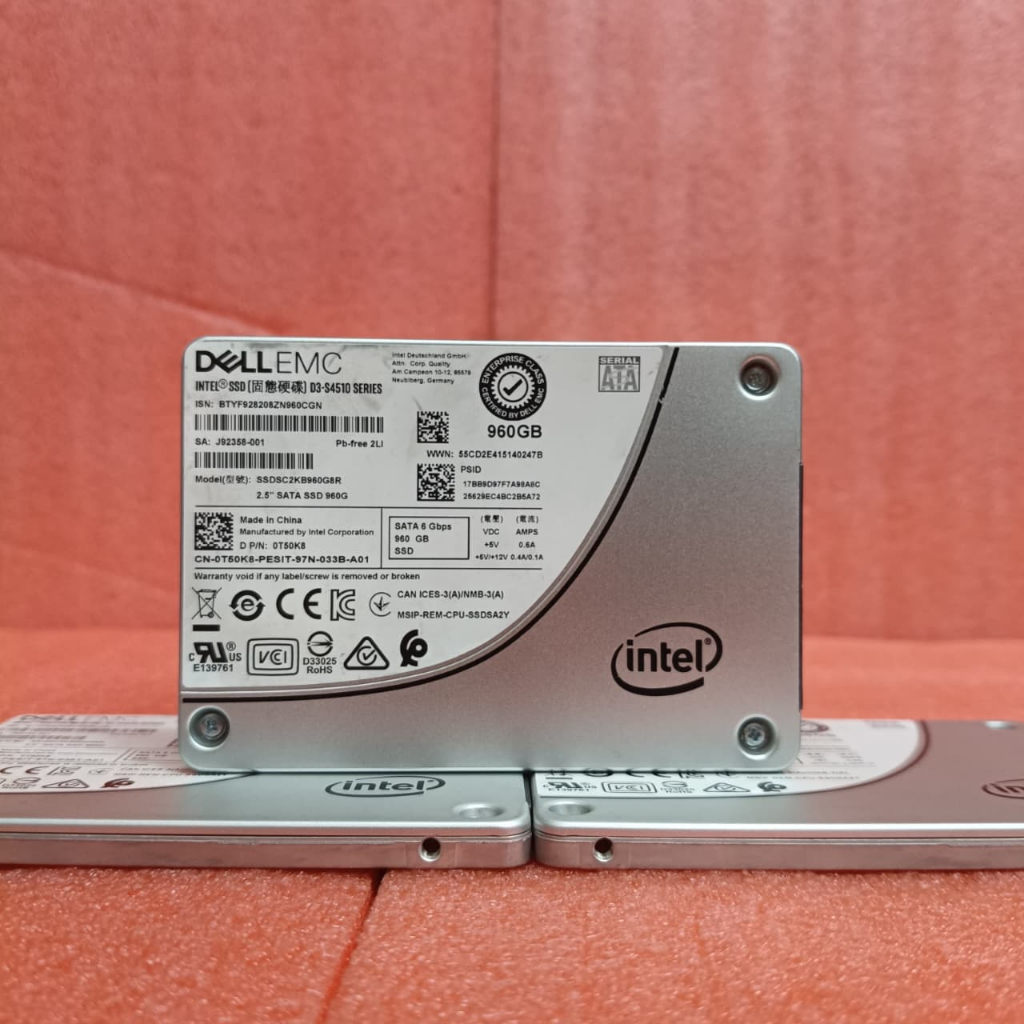 SSD INTEL DELL EMC SSD 960GB SATA 6 Gbps Intel D3-S4510 SERIES 2.5 Inch