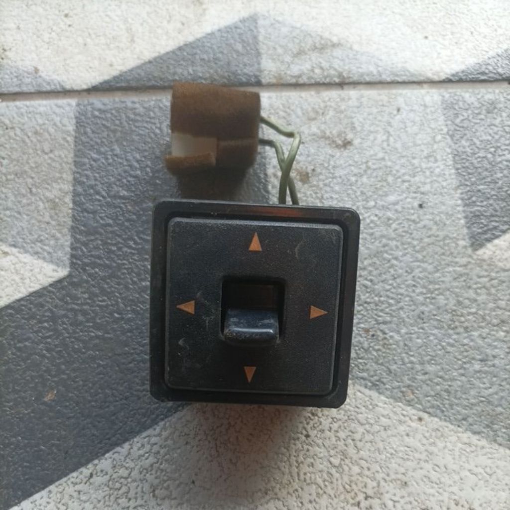 switch saklar electric miror mazda 626 SGX Fordtelstar