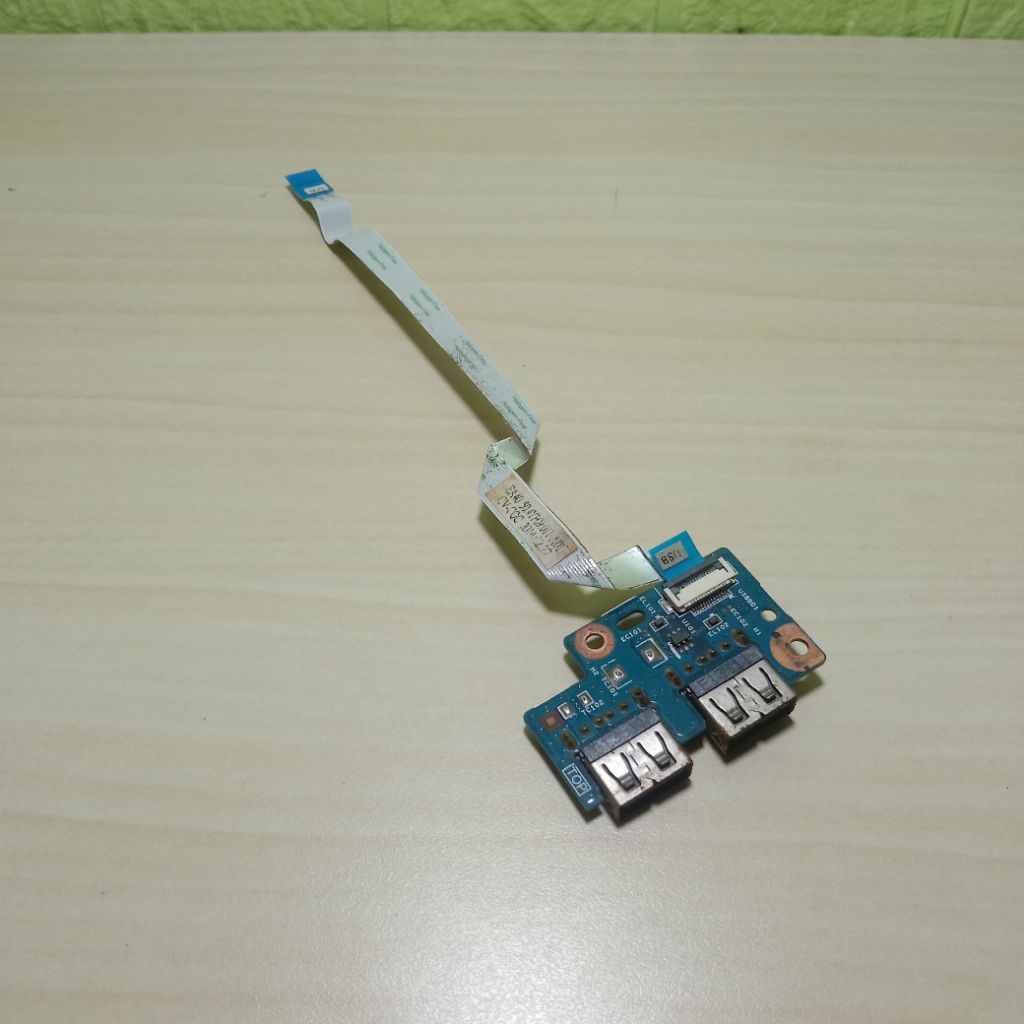 Port Usb Original Copotan Laptop Acer Aspire E1-410