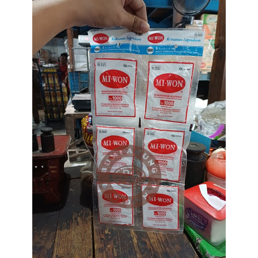 Miwon 1000 kemasan 1 renteng isi 6 sachet