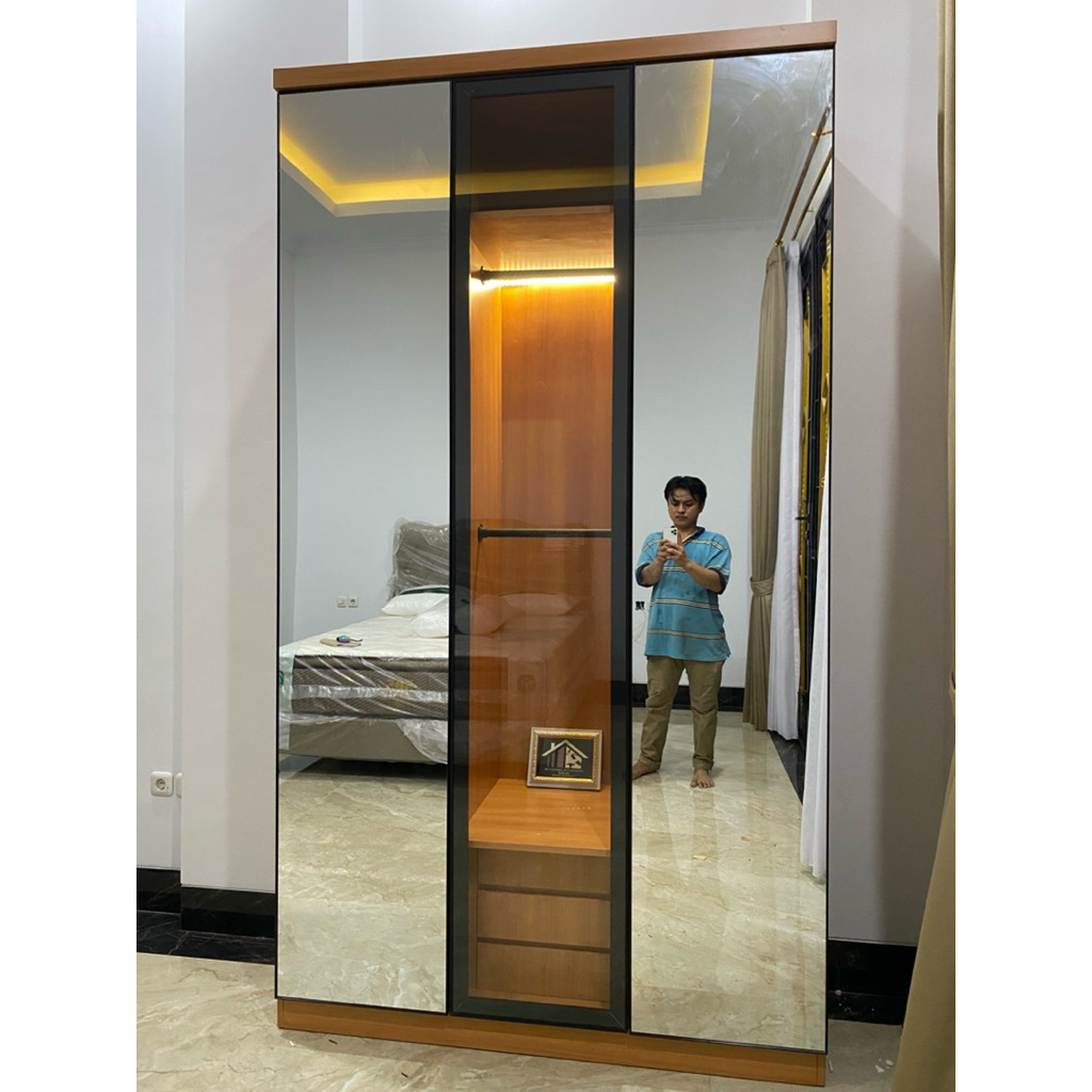 LEMARI WARDOBE CUSTOM /  LEMARI HPL