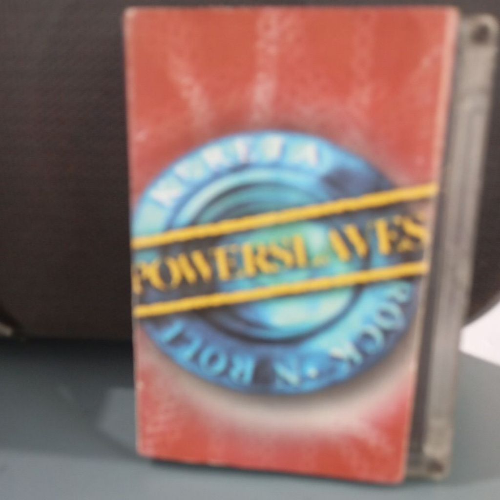kaset pita powerslaves kereta rock n roll