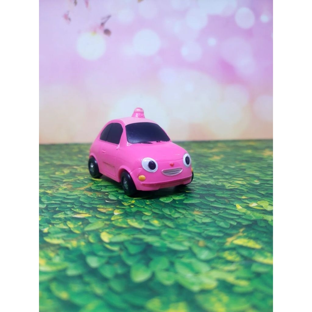 Heart Pink Mobil hana Mainan Mobil Teman Tayo Ori Iconix Seoul preloved Happy Meal, Mcd