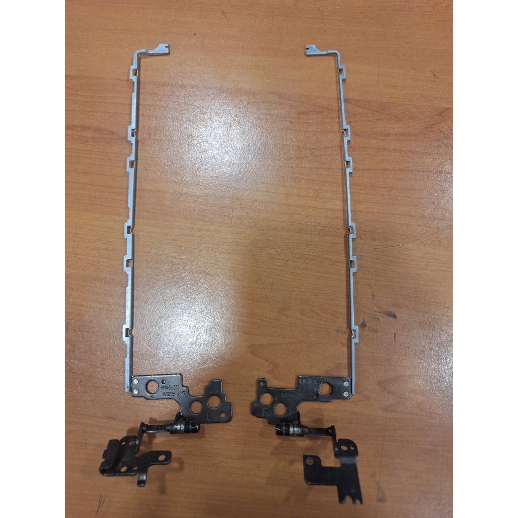 Engsel laptop Hp 14-cm0071AU copotan