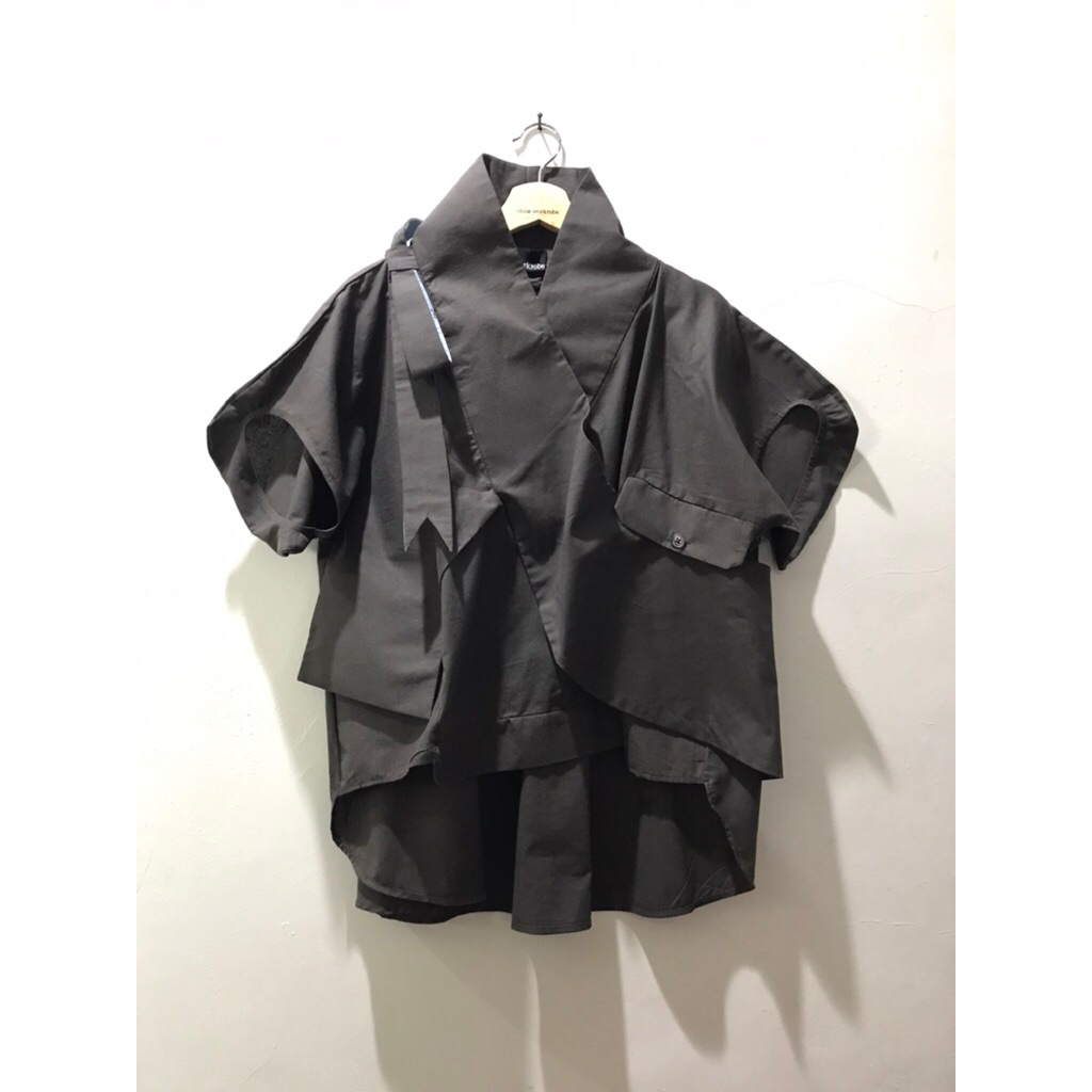 OLINE WORKROBE - AKHSA RIBBONED TOP IN GREY