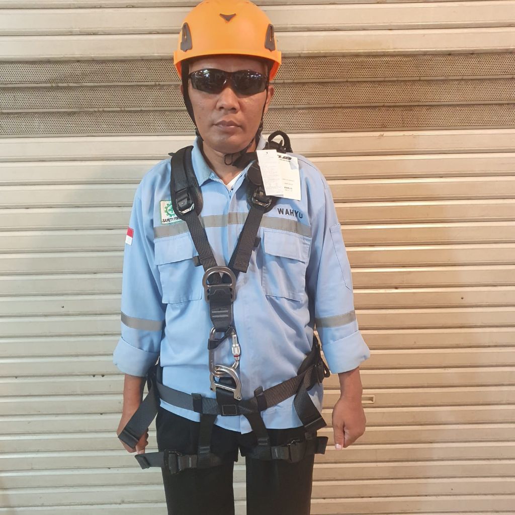 PETZL AVAO HARNESS SIZE:1 C071AB01 / BODY HARNESS PETZL AVAO C071AB01