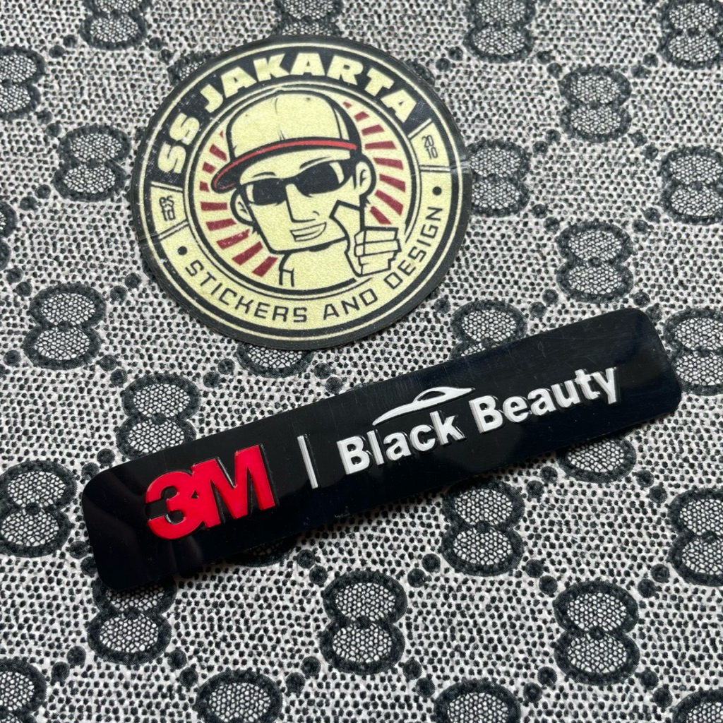 Emblem Emboss 3M Black Beauty