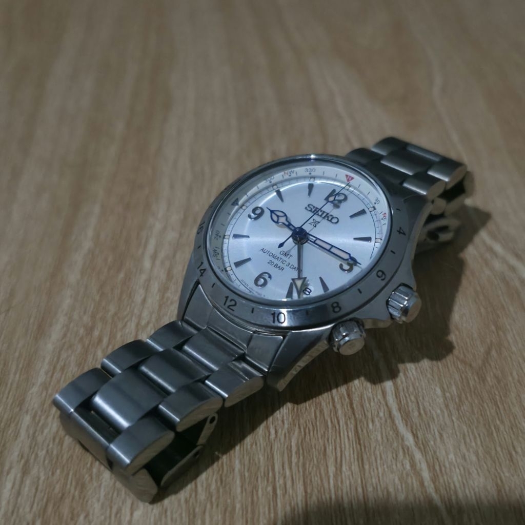Seiko alpinist gmt white spb409 prospex gmt limited edition