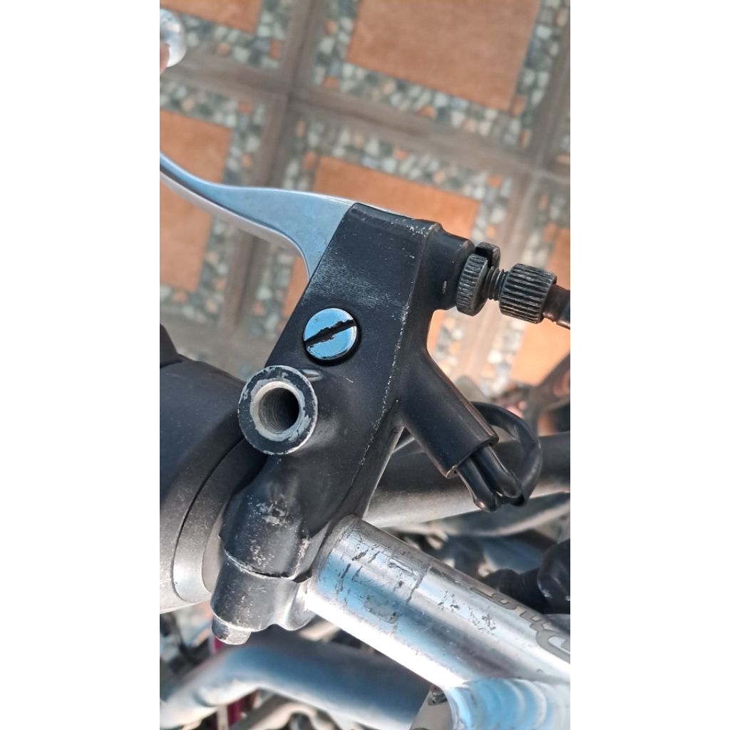 Rumah dudukan handle kopling CBR250R CBU KYJ K33