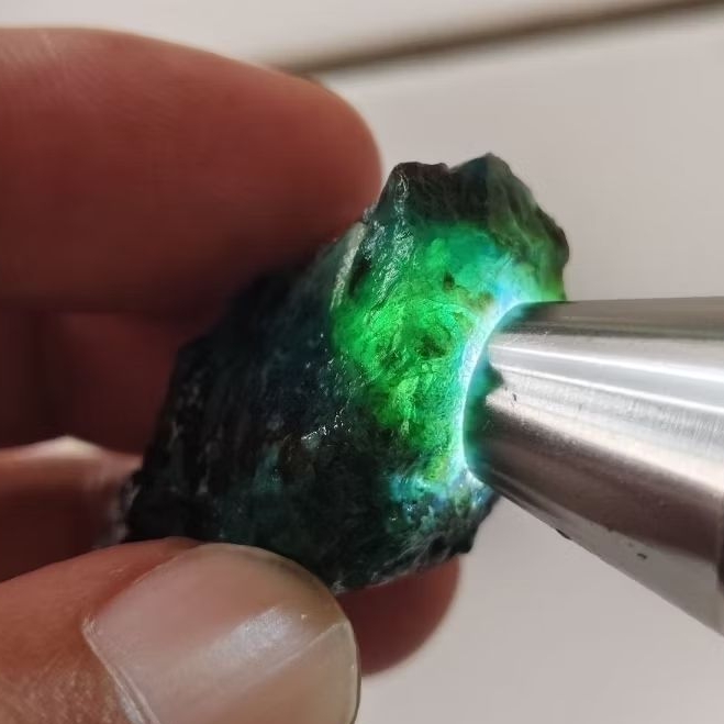 Bahan Natural Bacan Doko Material Kristal Coklat Lumer 33 x 26 x 16 mm